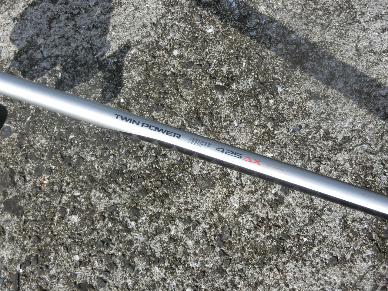 シマノ TWINPOWER SF425BX 投げ竿 分割式 収納ケース付き Yahoo!オークション -「ツインパワー」(投げ竿) (海水)の落札相場