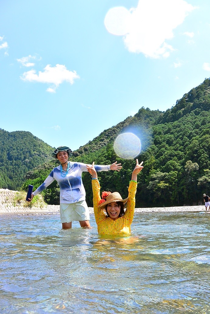 川 飯 酒 これぞ夏キャン 川湯野営場 お外が好きやねん