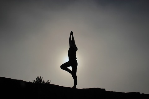 yoga-pose-1082172_1280