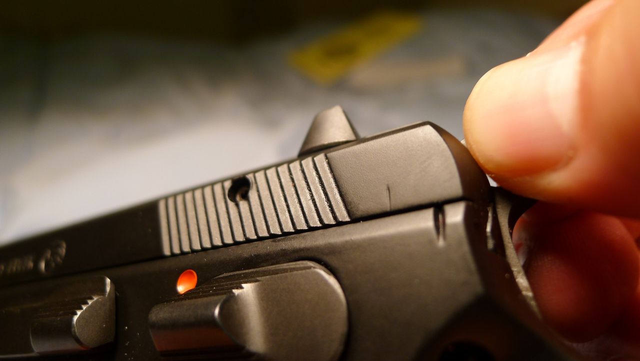 本物の拳銃買ったので開けてみる アルマジロ速報 本物の拳銃買ったので開けてみる アルマジロ速報