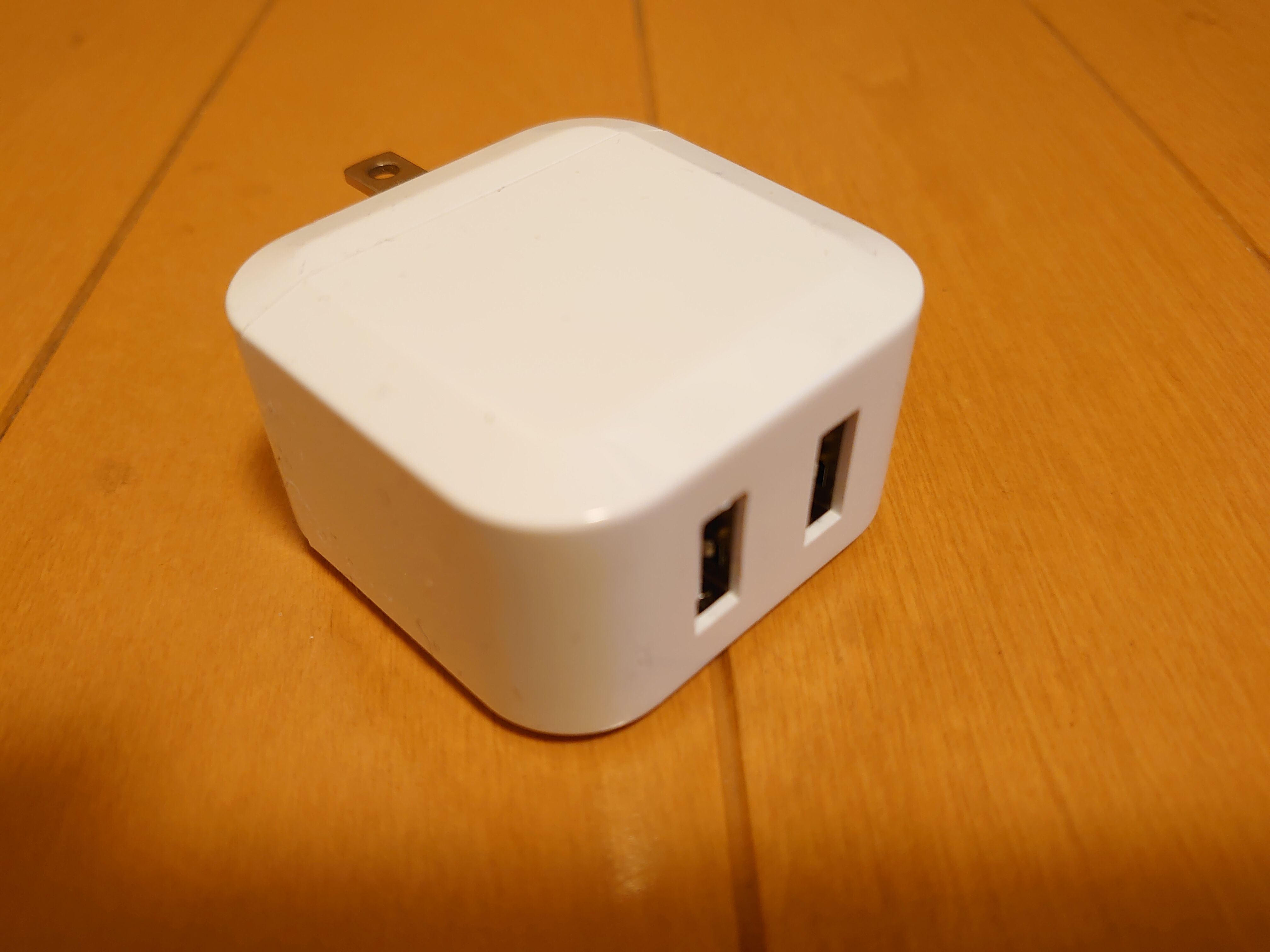 100円ショップは はずれもある Usb充電器 今日も安全第一で走る 100円ショップは はずれもある Usb充電器 今日も安全第一で走る