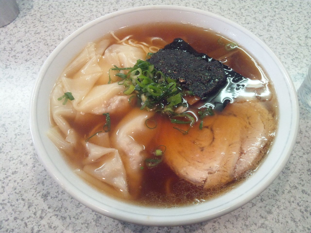 ラーメン食べ歩紀行 支那そばや 鶴ヶ峰店 鶴ヶ峰 ラーメン食べ歩紀行 支那そばや 鶴ヶ峰店 鶴ヶ峰