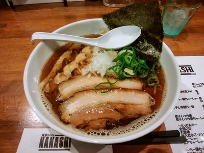 煮干しらー麺黒