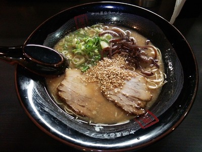 豚骨ラーメン(650円)