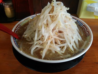 登夢道らーめん中(730円)