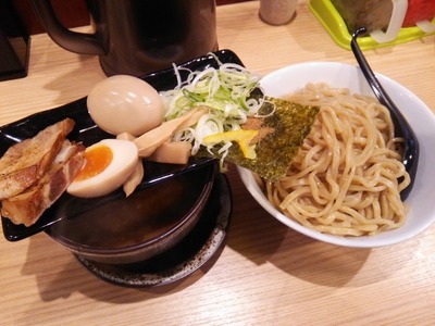 Ķǻ������Ȥ󤳤ĤĤ���