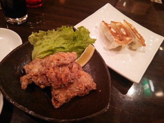 餃子と鶏の唐揚げ