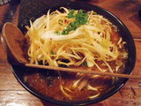 赤丸辛味とんこつ醤油