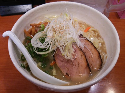 塩らぁめん(710円)