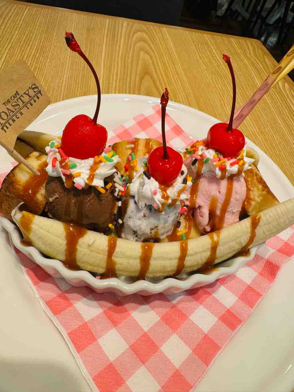 TOASTY'S 横浜高島屋店】バナナスプリットフレンチトースト