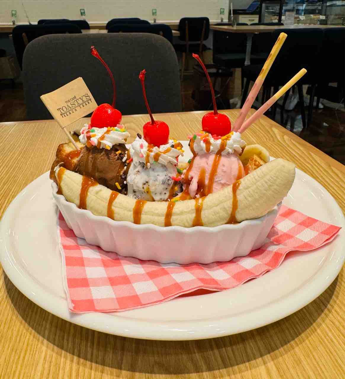 TOASTY'S 横浜高島屋店】バナナスプリットフレンチトースト