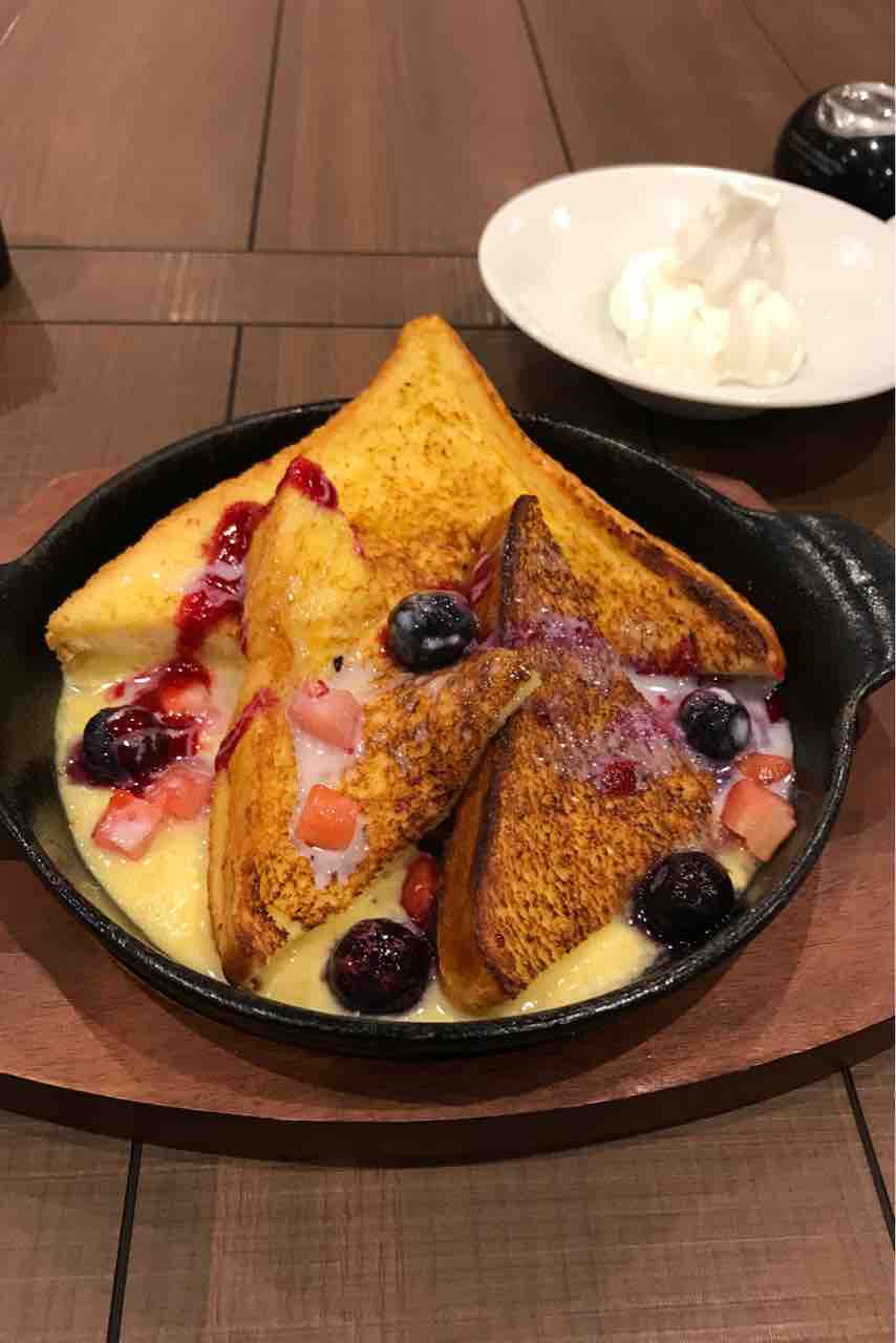 倉式珈琲店 荻窪タウンセブン店 ベリーベリーダッチフレンチトースト ソフトクリーム添え フレンチトースト研究会 倉式珈琲店 荻窪タウンセブン店 ベリーベリーダッチフレンチトースト ソフトクリーム添え フレンチトースト研究会