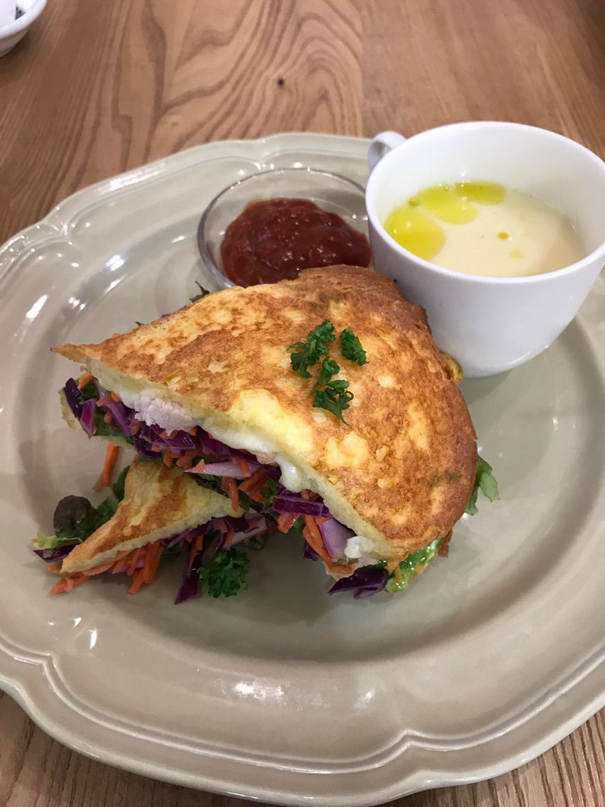 アフタヌーンティー リビング 東武百貨店池袋店 ハニーバジル チキン フレンチトーストサンド フレンチトースト研究会