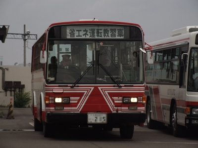 中央バスの省エネ運転教習車に遭遇 北海道の鉄道とバスが好きで好きでたまらない