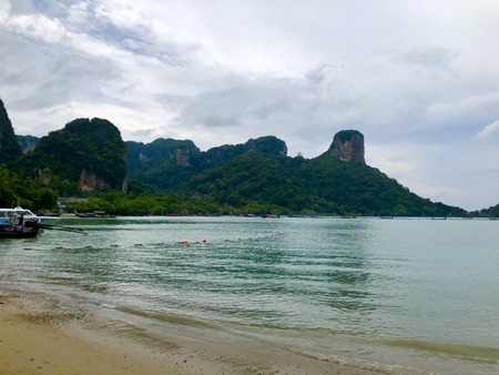 C2CE5CB3-FEFB-4338-B383-13630DDBA4FB