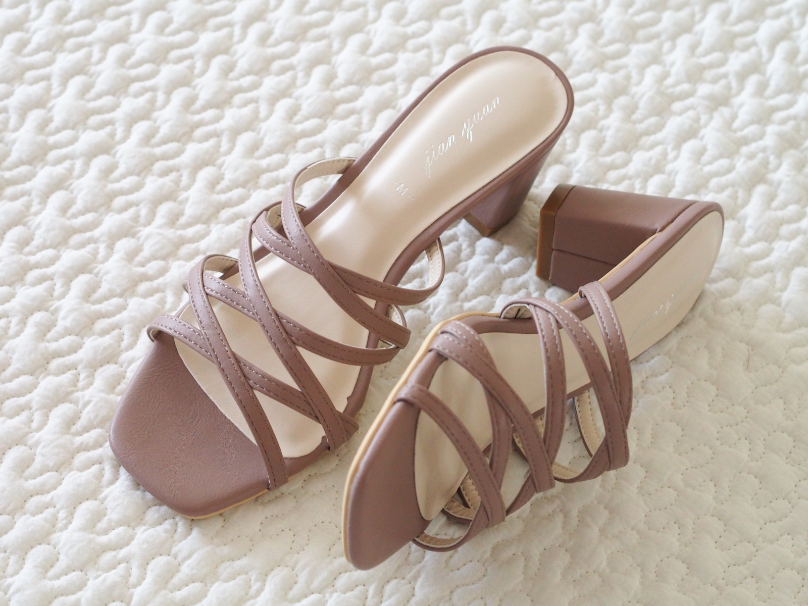 しまむら 13円に見えない サンダル で上品 女性らしい足元に しまむらコーデ365日 Powered By ライブドアブログ