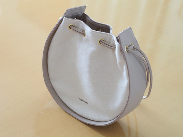 シャンブル 丸型が可愛い 巾着バッグ 大人ナチュラルが好きな方におすすめ しまむらコーデ365日 Powered By ライブドアブログ