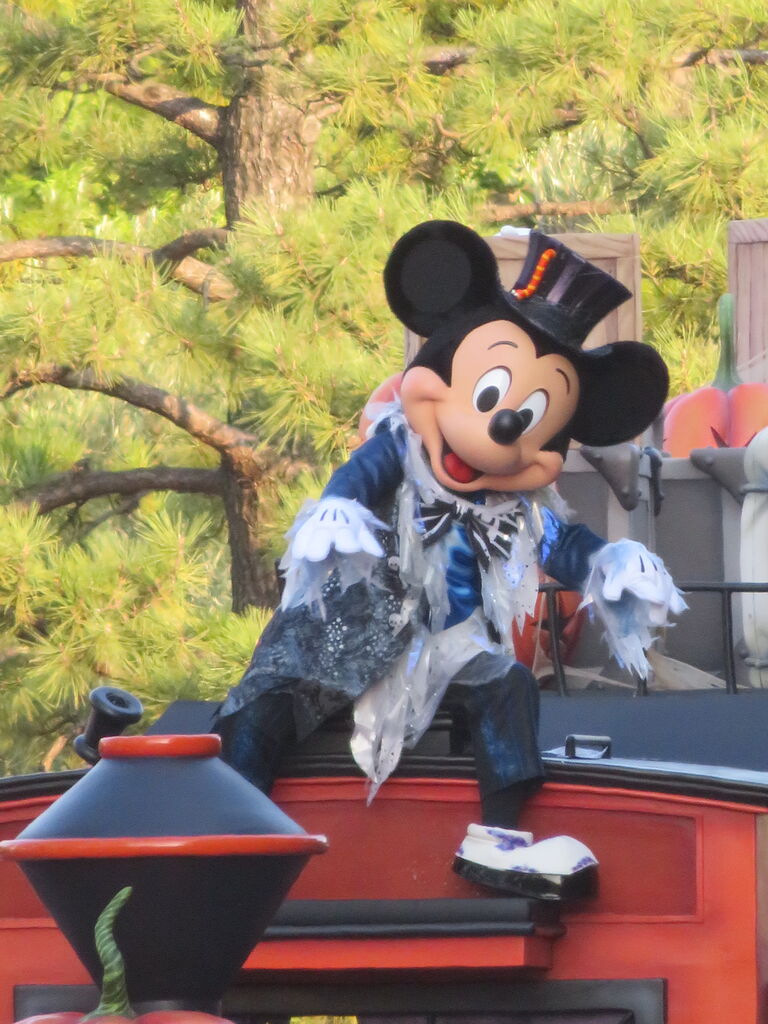 ハロウィンとガイドツアーを楽しむディズニーランド ダイジェスト アラフィフ主婦のディズニー年パス日記