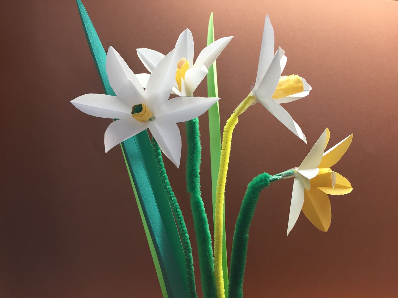 水仙 春の花作ります 40人のデイサービスで喜ばれるレクとは