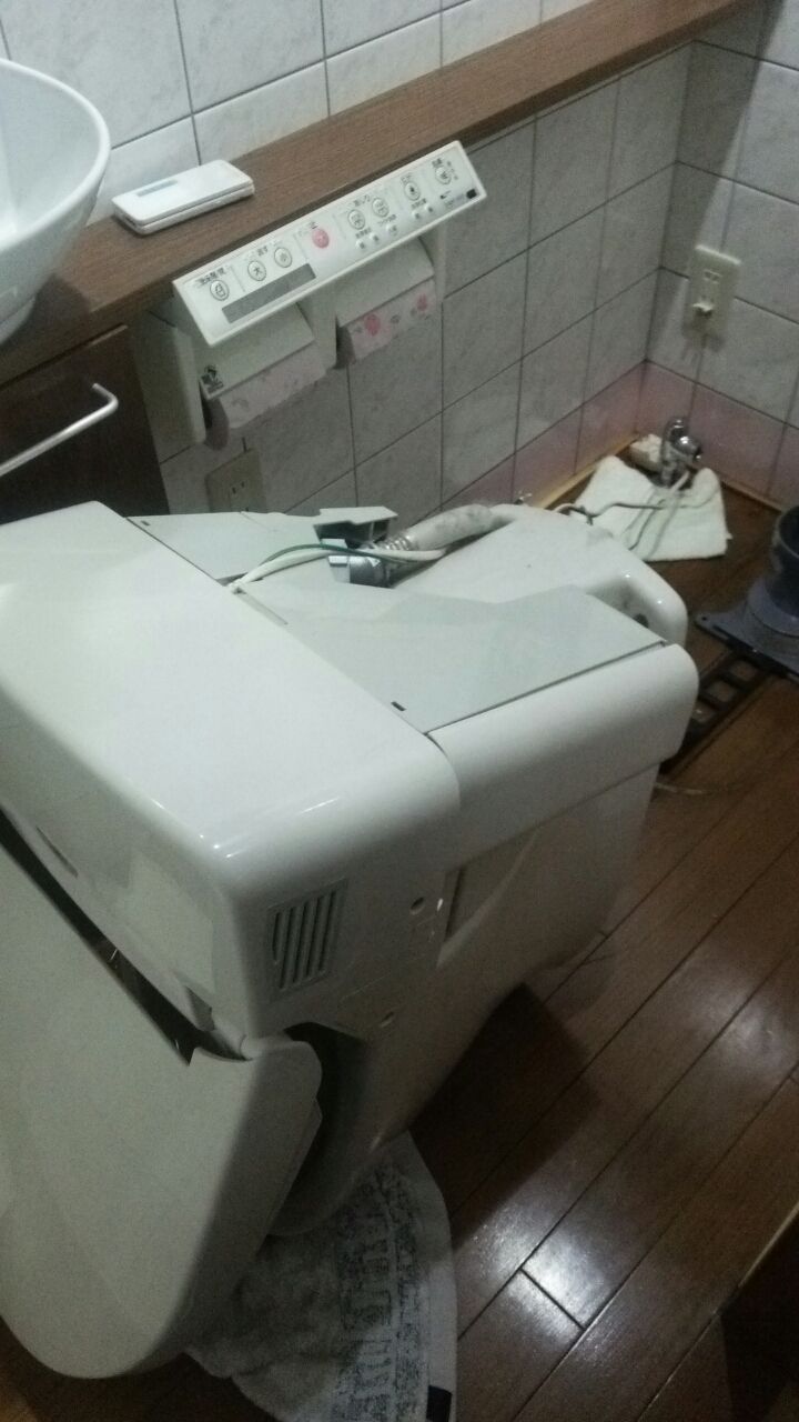 トイレ詰まり Inaxサティス 京都市 右京区 水もれドルフィンの安心だいじょうブログ トイレ詰まり Inaxサティス 京都市 右京区 水もれドルフィンの安心だいじょうブログ
