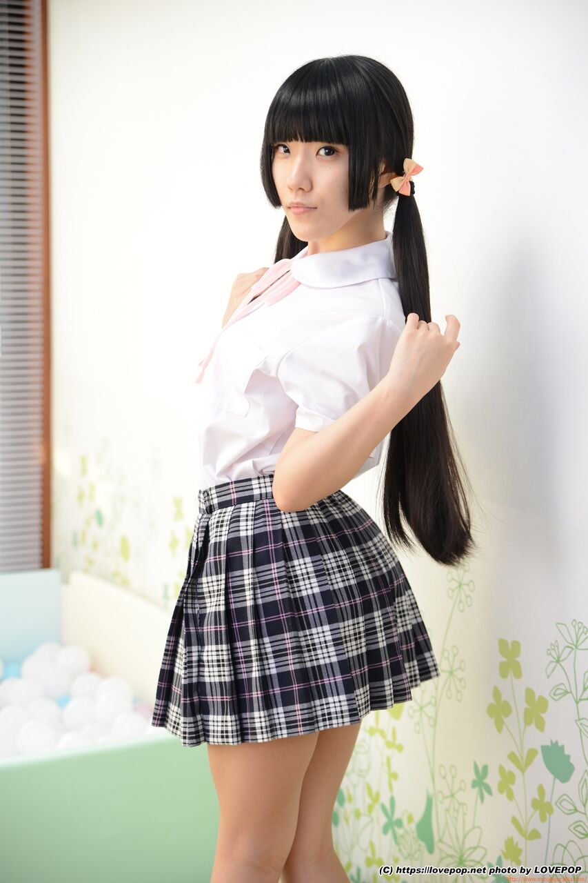 【ゴージャス】青井いちご 制服コスプレパンチラショット 2「78枚」 : 水着⭐︎魂😍blog