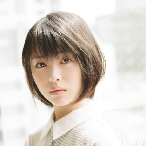 【S級美女】[可愛い]ショートへアが似合う透明感↑↑美少女・浜辺美波ちゃん！グラビア