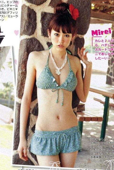 【SEXY】【SSS級美女】桐谷美玲の細い体が堪能できる水着＆エログラビア！ビキニ水着