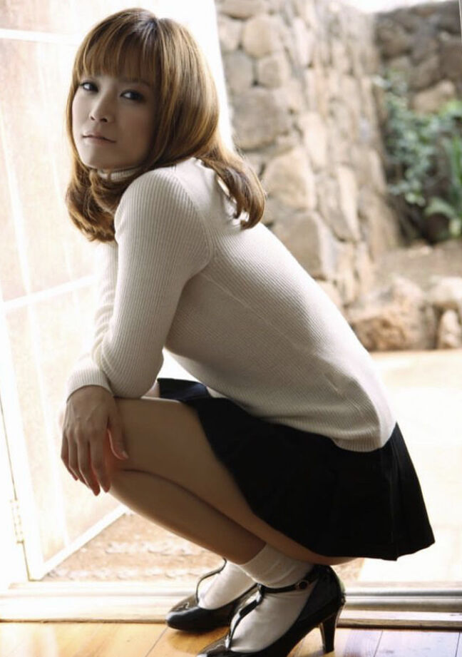 【ゴージャス】SSS級美女・亀井絵里の水着画像122枚【ビキニ姿が可愛すぎてやばいです！】スリーサイズ