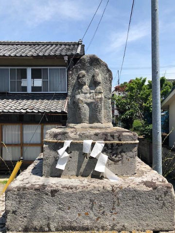 山梨にて丸い石を探す遊び（＋エロ道祖神） : ( ͡⊙ ͜ʖ ͡⊙) ココア