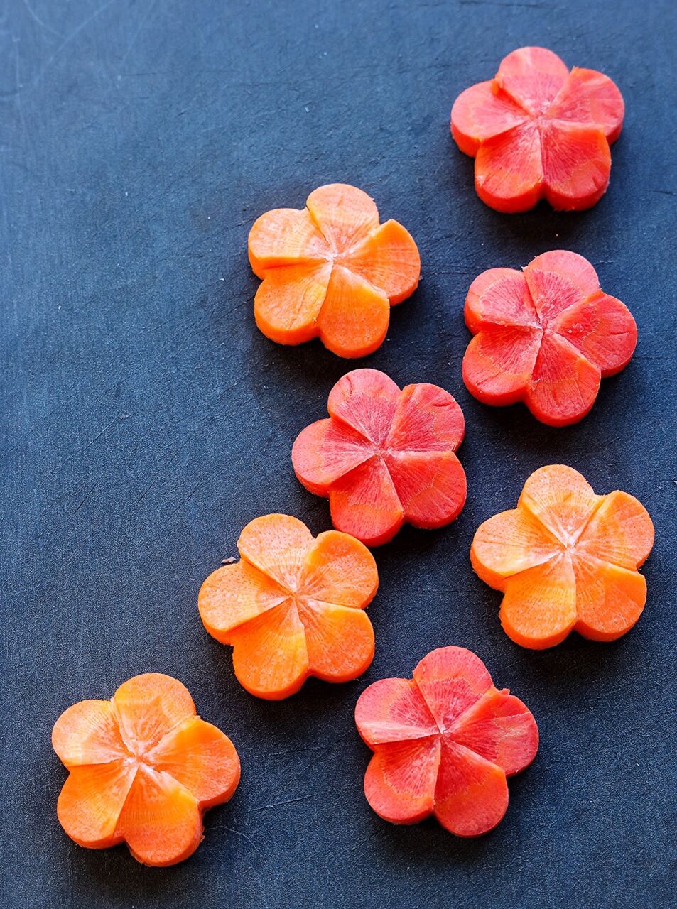 動画【人参の飾り切り】#ねじり梅 #おせち料理 #お弁当 : Mizuki