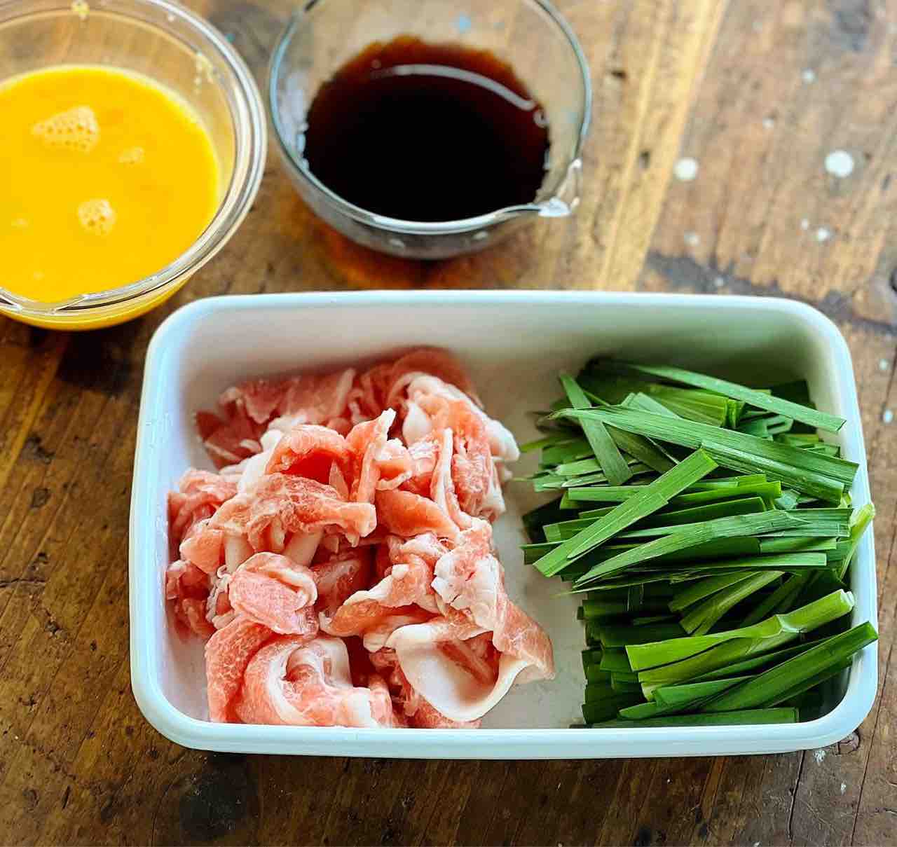 ♡フライパン1つ！肉ニラ玉のっけごはん♡【#簡単レシピ #時短