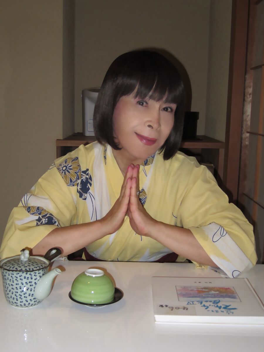 温泉旅館の黄色い浴衣 2 愛のフォトコレクション