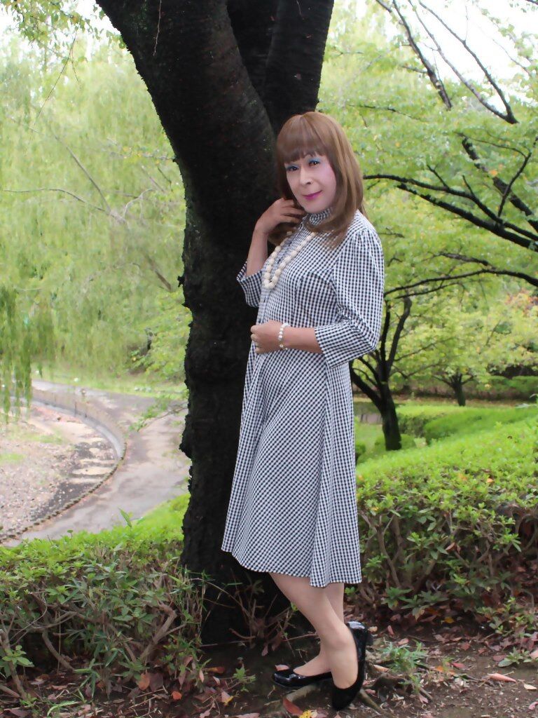 黒と白の小格子柄ワンピース 2 愛 アイ の女装日記