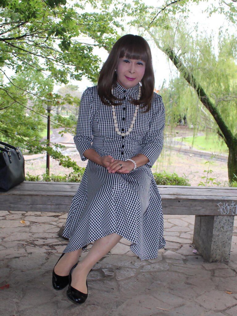 黒と白の小格子柄ワンピース 2 愛 アイ の女装日記