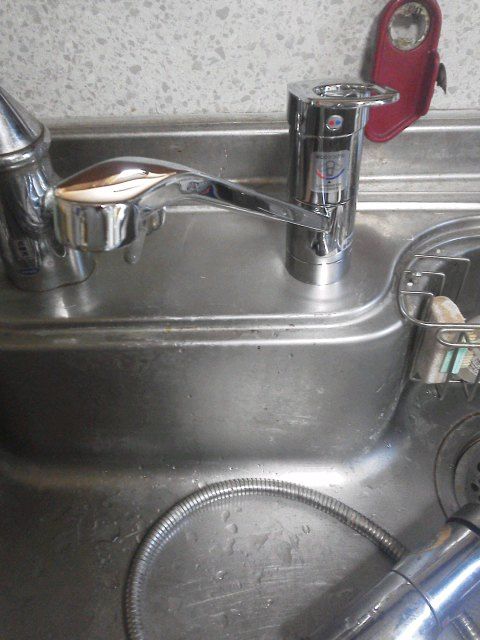 新品のキッチン水栓取り付け後