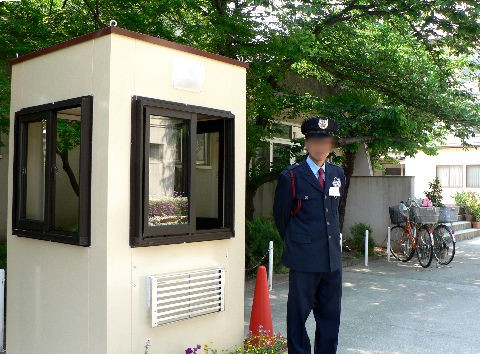 学校の警備員さん Etc 花好きおばあさんの 園芸ボランティア日記