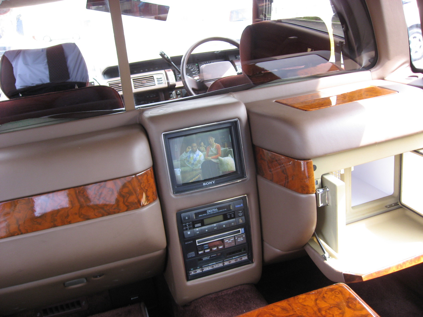 ロイヤル リムジン 車屋社長の ご愛嬌日記一代