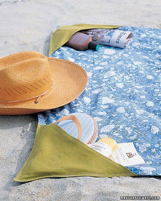  DIY Beach blanket With Pockets 