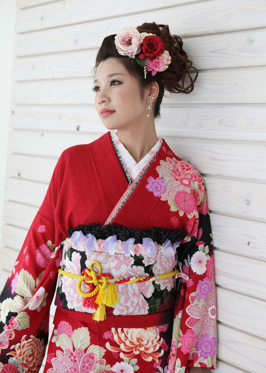 赤黒の振袖で アゲハ成人式 お仕度店 Raffine ラフィネ