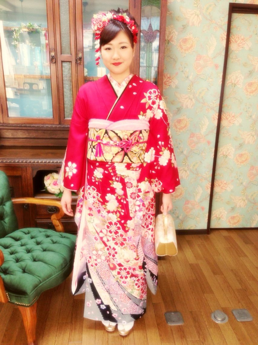 成人式 赤いリップに赤振袖で可愛く お仕度店 Raffine ラフィネ
