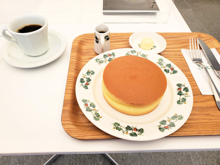 六花亭 旭川豊岡店でホットケーキ もりつちの徒然なるままに