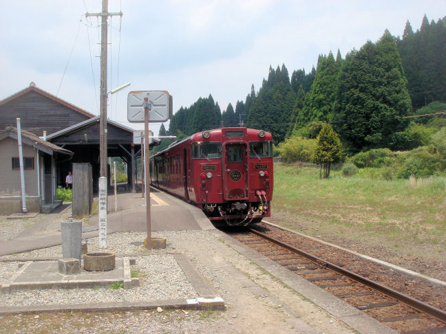 https://livedoor.blogimg.jp/mk2kpfb/imgs/2/7/27020bec.jpg