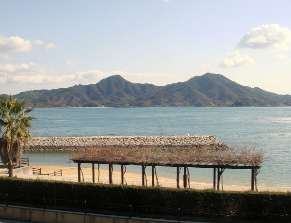 https://livedoor.blogimg.jp/mk2kpfb/imgs/4/0/40977b34.jpg