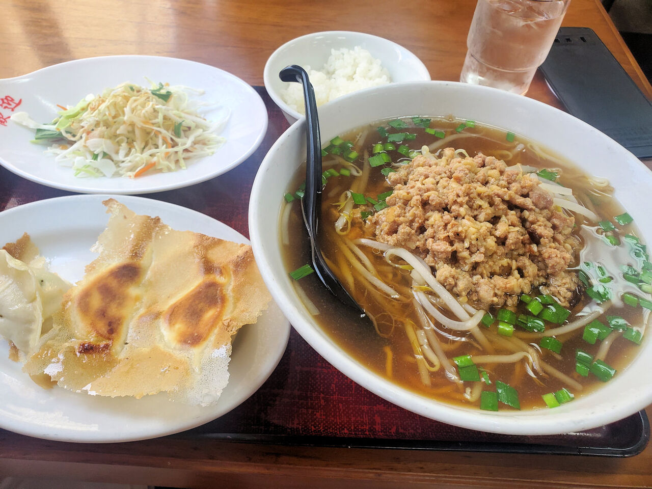 蒲田「歓迎」で羽根つき餃子と台湾ラーメン : もりつちの徒然なるままに