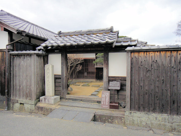https://livedoor.blogimg.jp/mk2kpfb/imgs/b/5/b5f76189.jpg