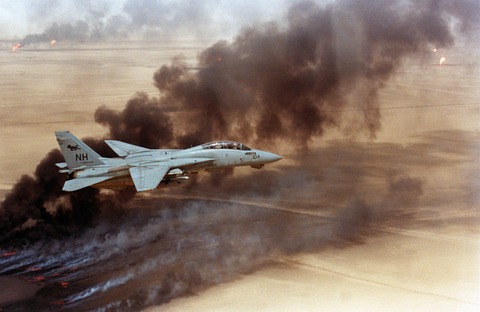 F-14Burning