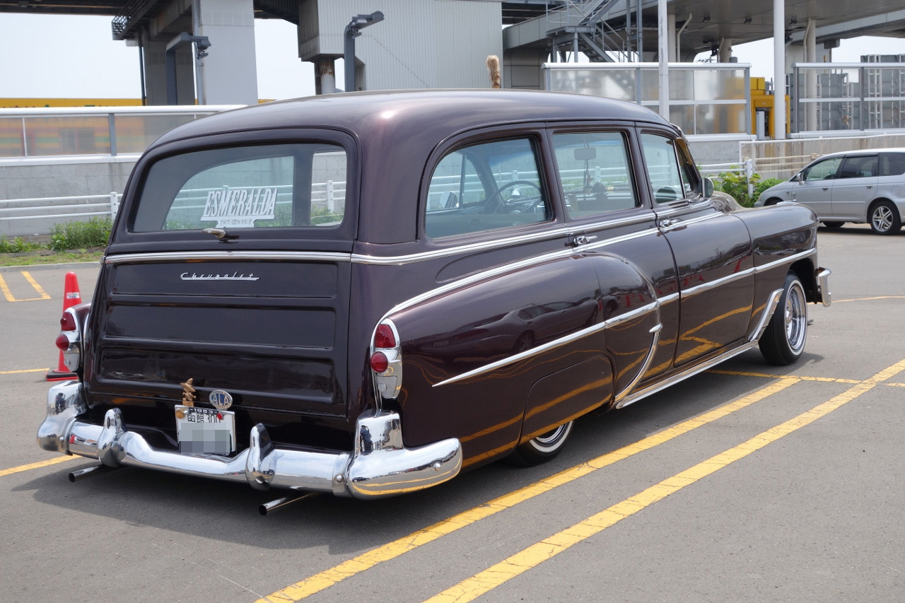 1953年型シボレー ステーションワゴン 燃えるゴミは明日