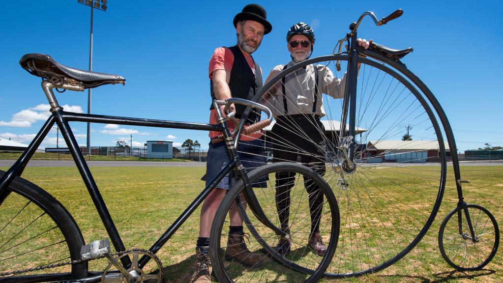 だるま自転車(ペニーファージング) ペニー・ファージング(だるま自転車)