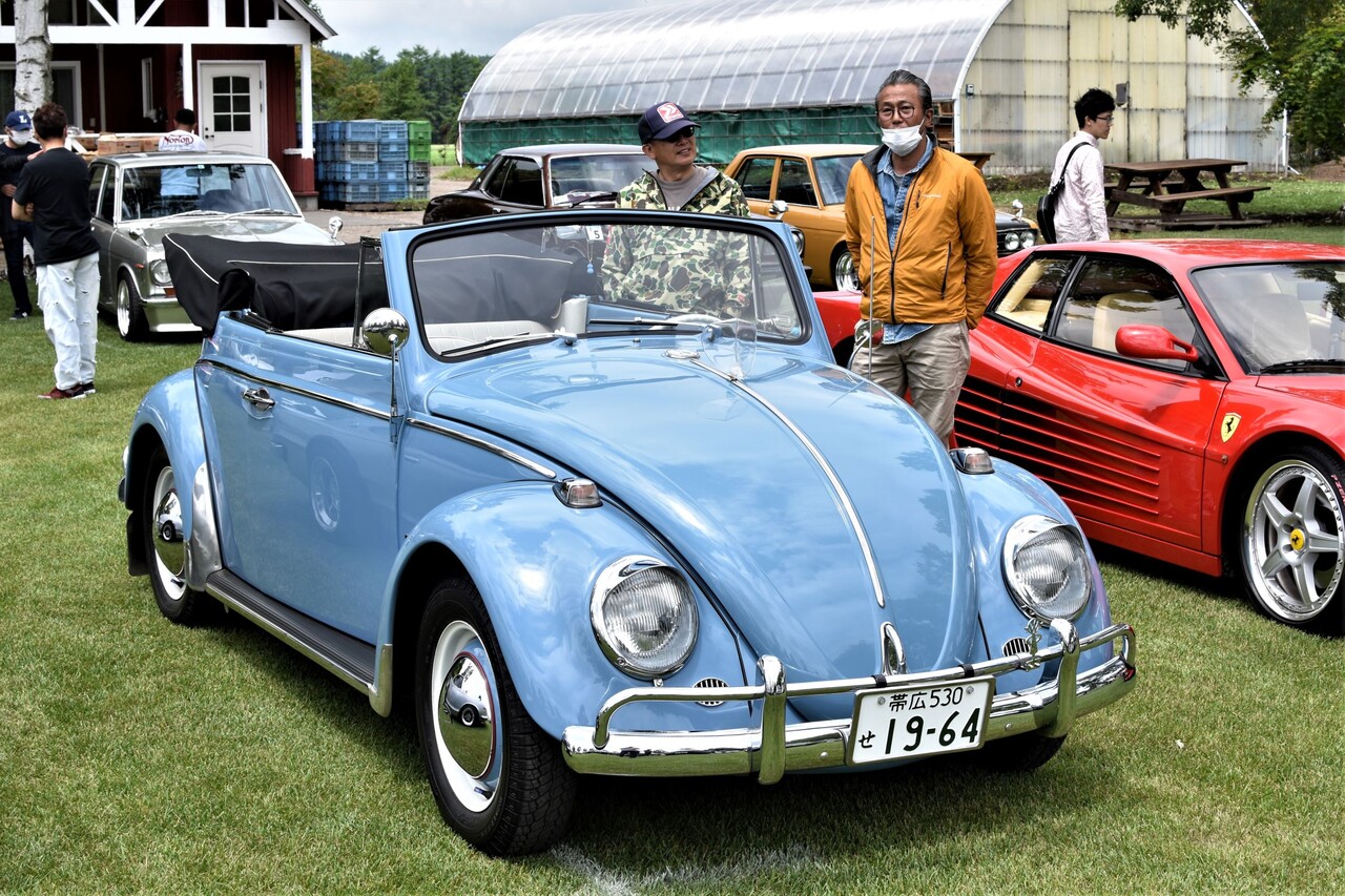 トヨタ2000GTと64ビートルカブリオレ : 燃えるゴミは明日