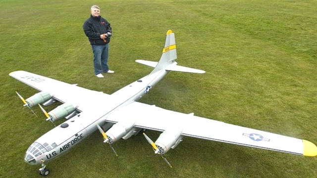 超ビッグスケールラジコン飛行機 : 燃えるゴミは明日 超ビッグスケールラジコン飛行機 : 燃えるゴミは明日